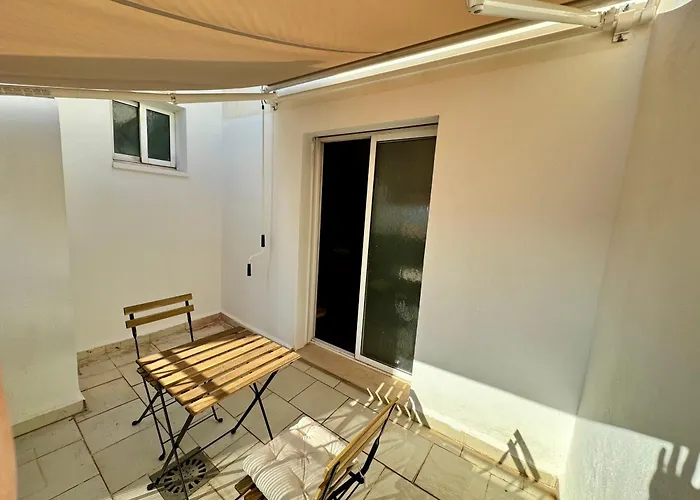 Your Long Attic In * Valência